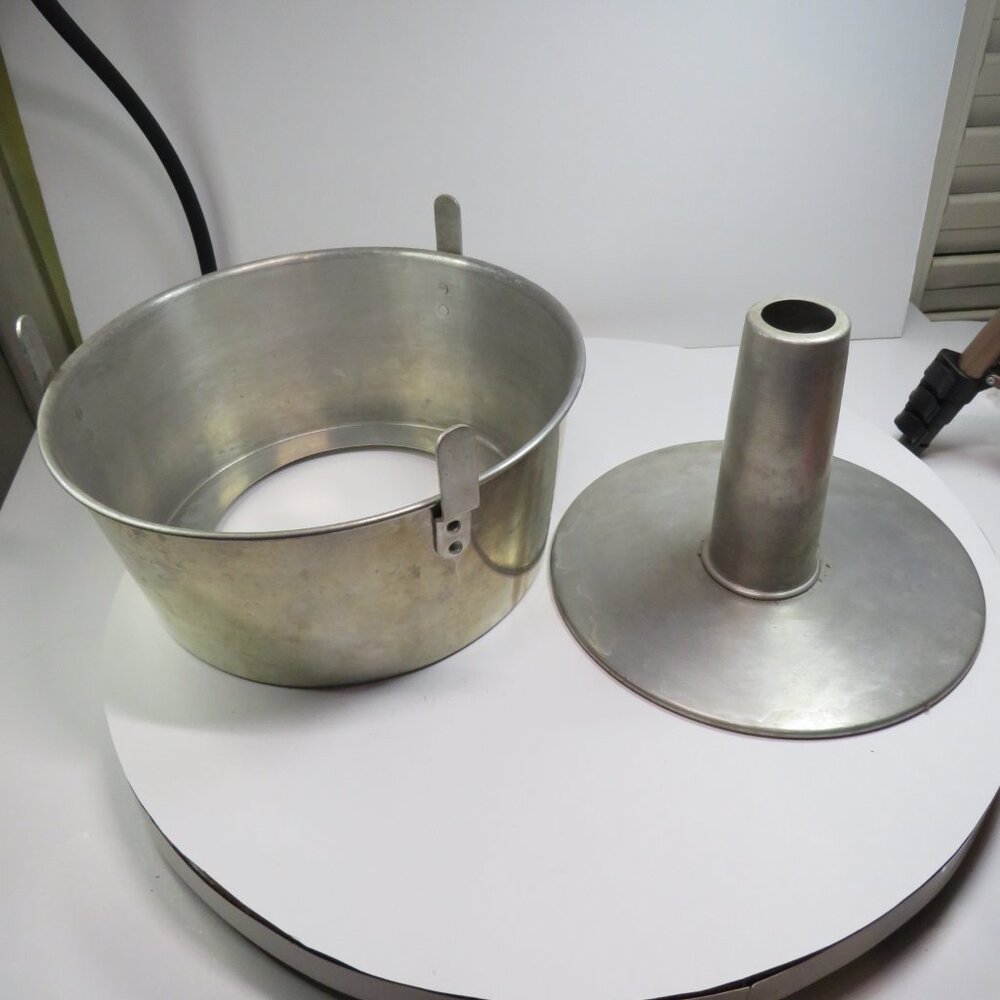 Vintage Angel Food Cake Pan 2 pc with legs by Comet USA very good condition